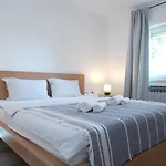 Lena. Premantura