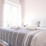 Lena. Apartment Premantura