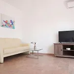 Apartment Lena. Premantura