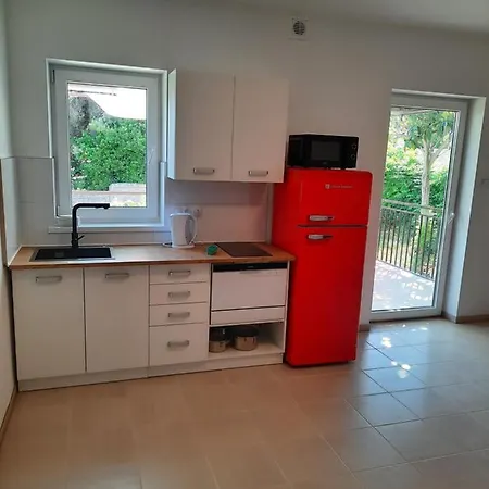 Apartament Lena. *