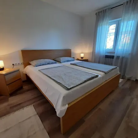 Lena. * Premantura