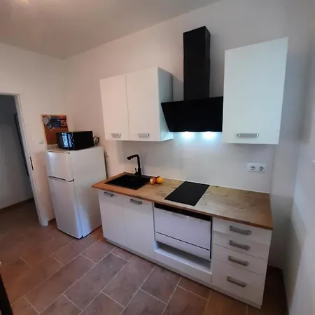 Apartment Lena. Premantura