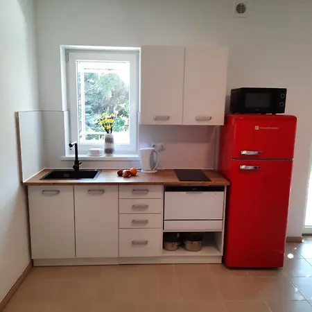 Apartment Lena. Premantura
