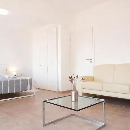 Lena. Appartement *