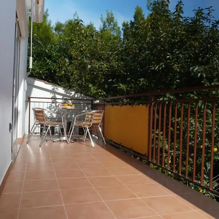 Lena. Appartement
