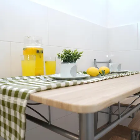Lena. Appartement