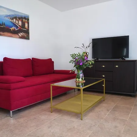 Lena. Appartement